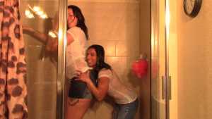 Alexis And Vanessa In The Shower By Alexisrain Umd