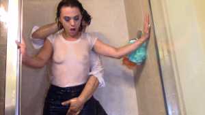 hot-fun-in-the-shower_8.jpg