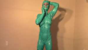 sexy-frosted-figure--mp4_11.jpg