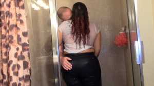 zoe-and-that-guy-shower-scene-bbw-mf_5.j